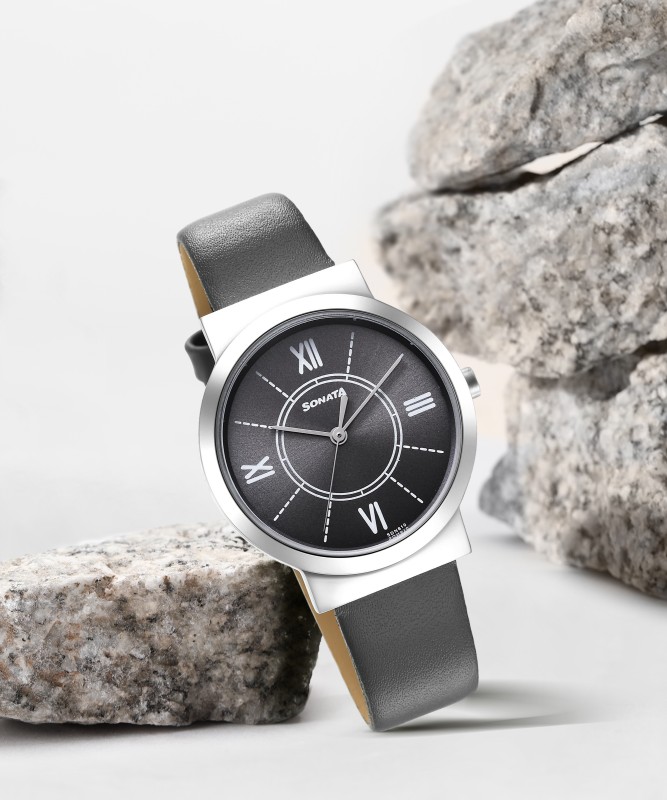 Samsung Galaxy M14 5G (Berry Blue,4GB,128GB)|50MP Triple Cam|Segment’s Only 6000 mAh 5G SP|5nm Processor|2 Gen. OS Upgrade & 4 Year Security Update|8GB RAM with RAM Plus|Android 13|Without Charger