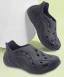 Svaar Men Clogs(Black , 7)