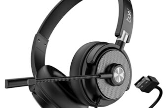 Boat Bassheads 900 Pro Wired Headphones With 40Mm Drivers, Lightweight Foldable Design, Remote Control, Unidirectional Retractable Mic, Adjustable Headband & Usb Type-A Compatibility(Black)