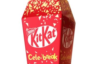 Kit Kat Diwali Cele-Break, 2 Fingers Mini Diwali Gift Box, 15 Units, 15 X 11.9G, 178.5G Box