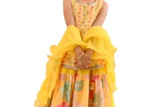 Pspeaches Girls Floral Printed Sequinned Regular Straight Kurta & Sharara With Dupatta