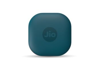 Jiotag Air For Ios (Blue) Worldwide Tracker, Pair With Apple Find My App For Keys, Luggage, Bikes, Purses Etc. Inside & Outside Bluetooth Range, No Sim/Subscriptions Required, 1+1 Year Battery, 120 Db