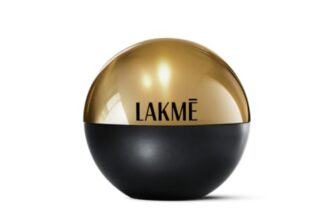 Lakme Xtraordin-Airy Mattereal Mousse Foundation, Matte Finish, Minimizes Pores, Has Spf8, 02 Rose Creme, 25G