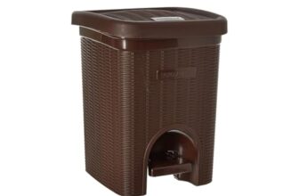 Signora Ware Plastic 7 Liters Modern Lightweight Pedal Dustbin/Thrash Can Dustbins With Lid For Home/Non Garbage Smell/Unbreakable Single Mould/Heavy Duty Kitchen Bedroom Bathroom (7Ltr Brown),1 Count