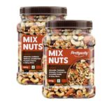 Prettynutty Healthy Nutmix 1Kg, Dried Almonds, Black Raisins, Cashewnuts, Cranberries, Green Raisins, Walnut Kernels & Many More. Pack Of 2 (500G Each Jar)