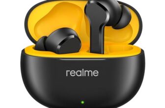 Realme Buds T110 Bluetooth Truly Wireless In Ear Earbuds With Mic, Ai Enc For Calls, Google Fast Pair, 38 Hours Total Playback With Fast Charging And Low Latency Gaming Mode (Punk Black)